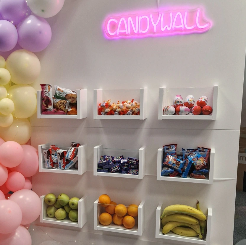 Decor Candywall cu detalii decorative